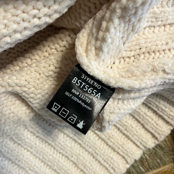 POL Puff Sleeve Ivory Off White Chenille Sweater Women’s Size Large - Picture 4 of 10